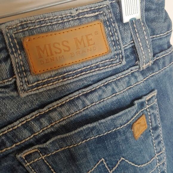 Miss Me Sunny Straight Jeans, 27 - Picture 9 of 9